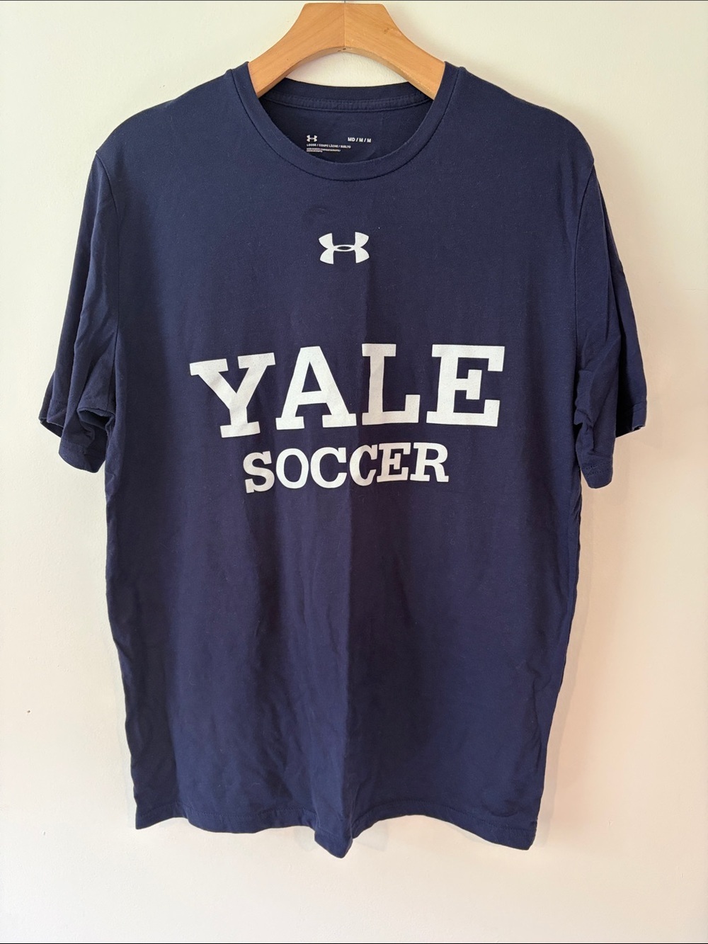 Under Armour Navy YALE Soccer Short Sleeve Tee Size Medium